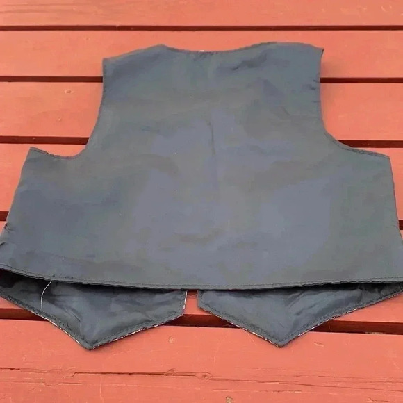 Five for 25 Newberry, formal, black and white vest in excellent used condition - Picture 3 of 6